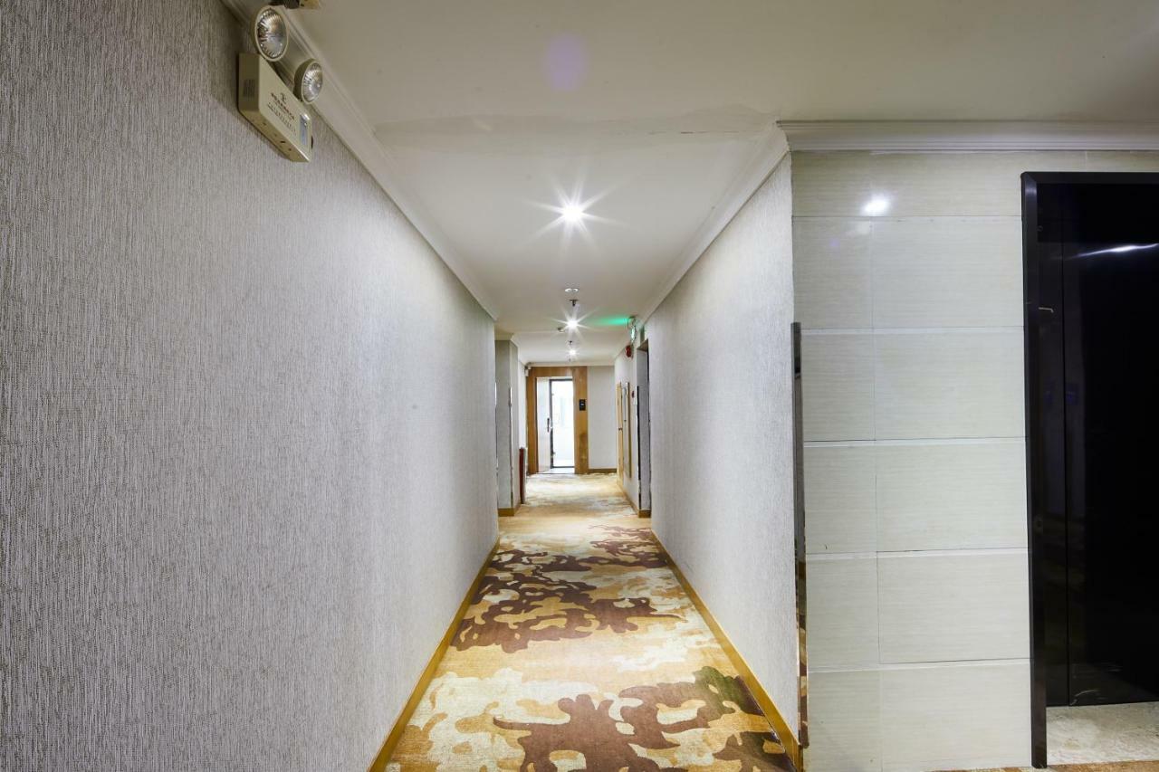Insail Hotels Canton Esterno foto